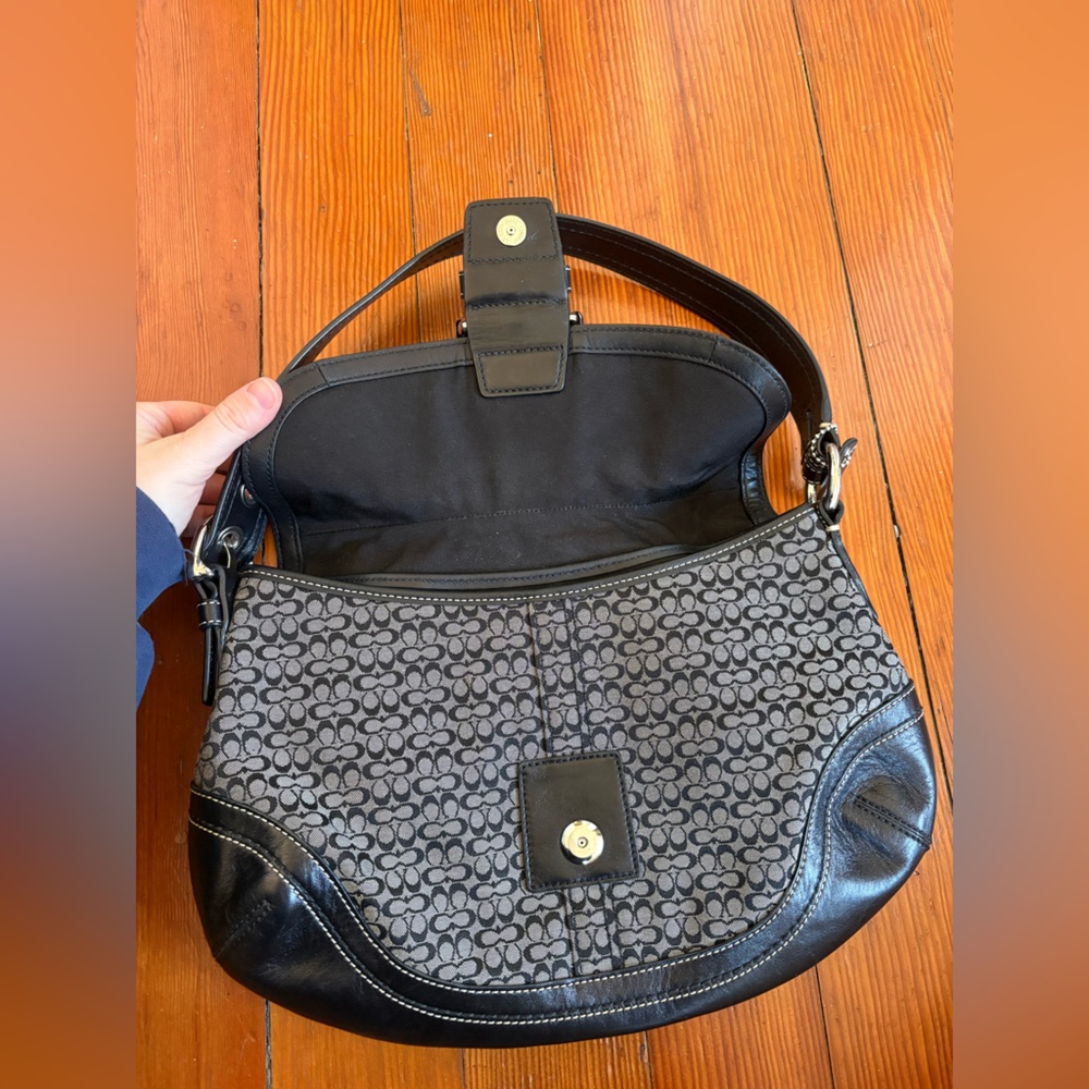 Coach F10926 Vintage Soho Black Leather & Signature C Canvas Shoulder/Tote Bag - Picture 7 of 9